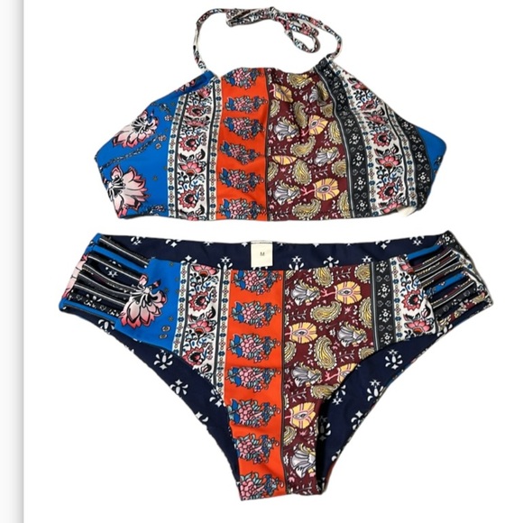 Halter style 2 pc bikini, reversible, women size M. NWOT - Picture 14 of 14